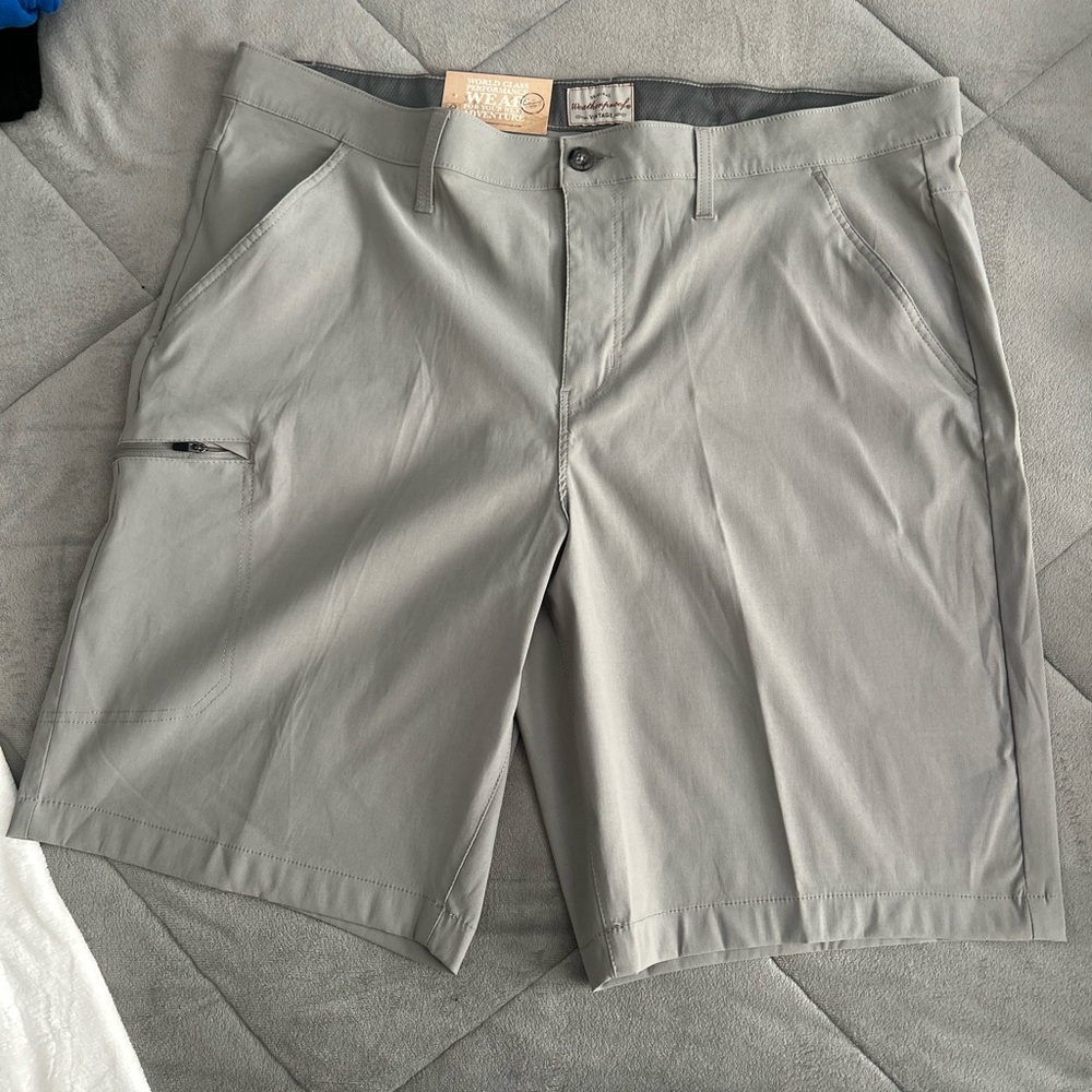“NWT” WEATHERPROOF VINTAGE SHORTS